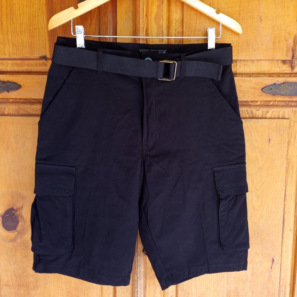 Wicked Stitch black cargo shorts with belt NWOT  size 32